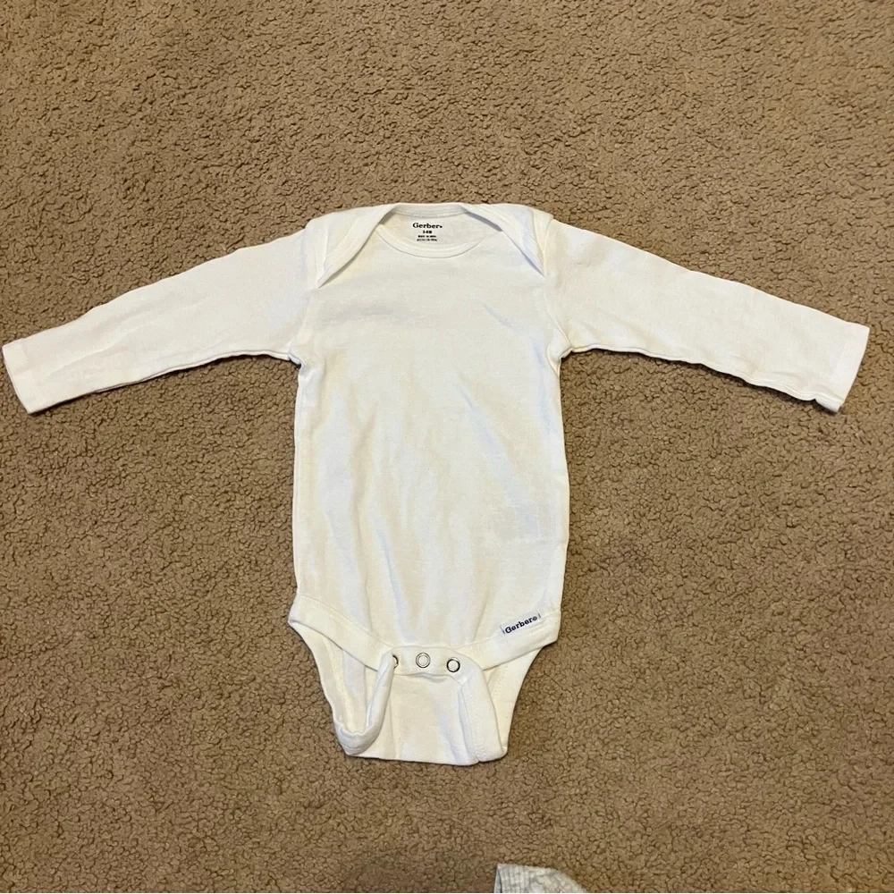 Newborn fleece white pink grey elephant swaddle wrap Gerber onesie &‎ Grey pants
